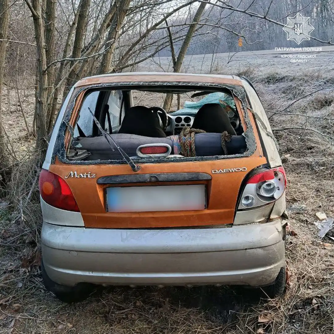 Автівка перекинулася