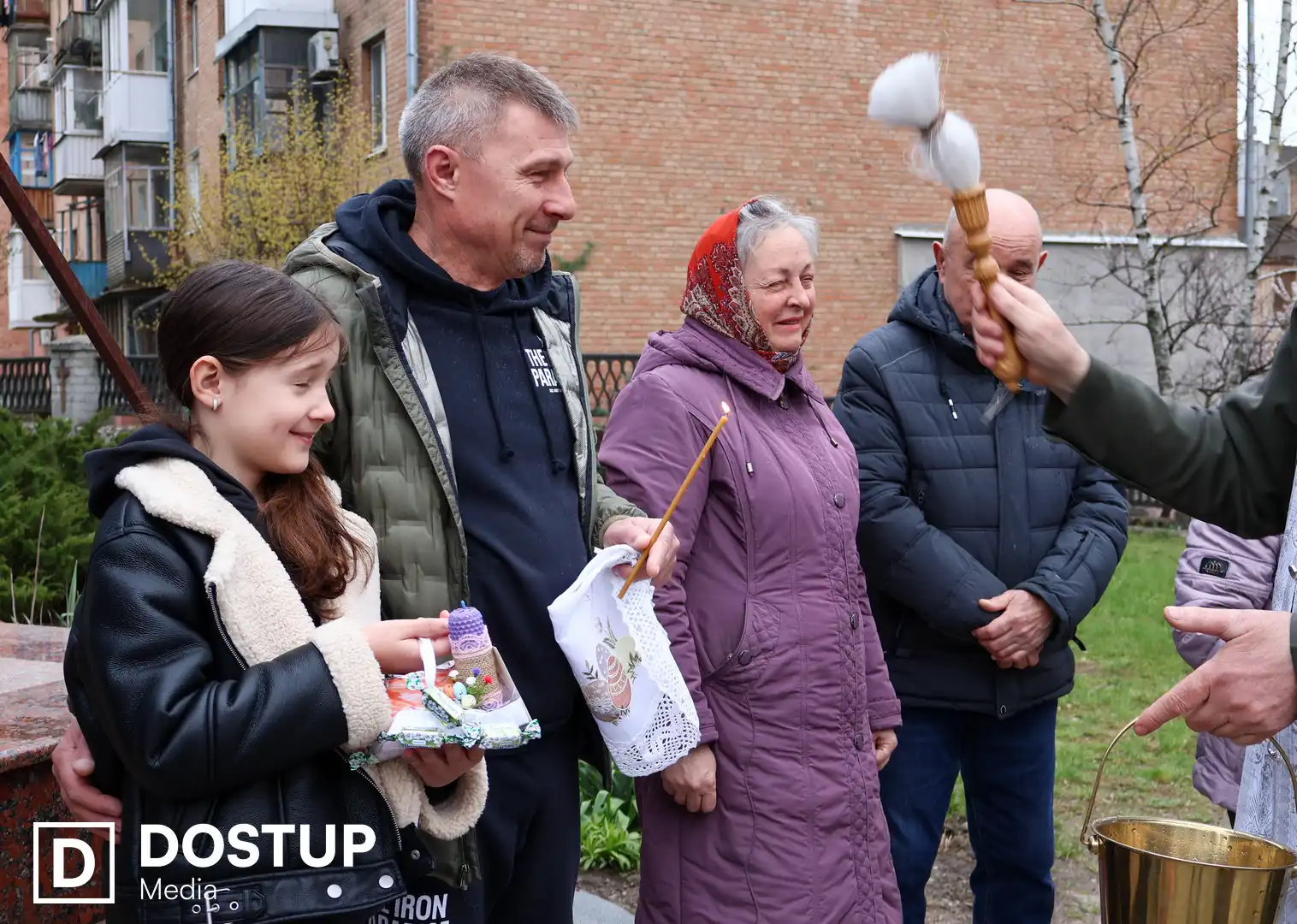 У Кропивницькому освячують великодні кошики (ФОТОРЕПОРТАЖ)