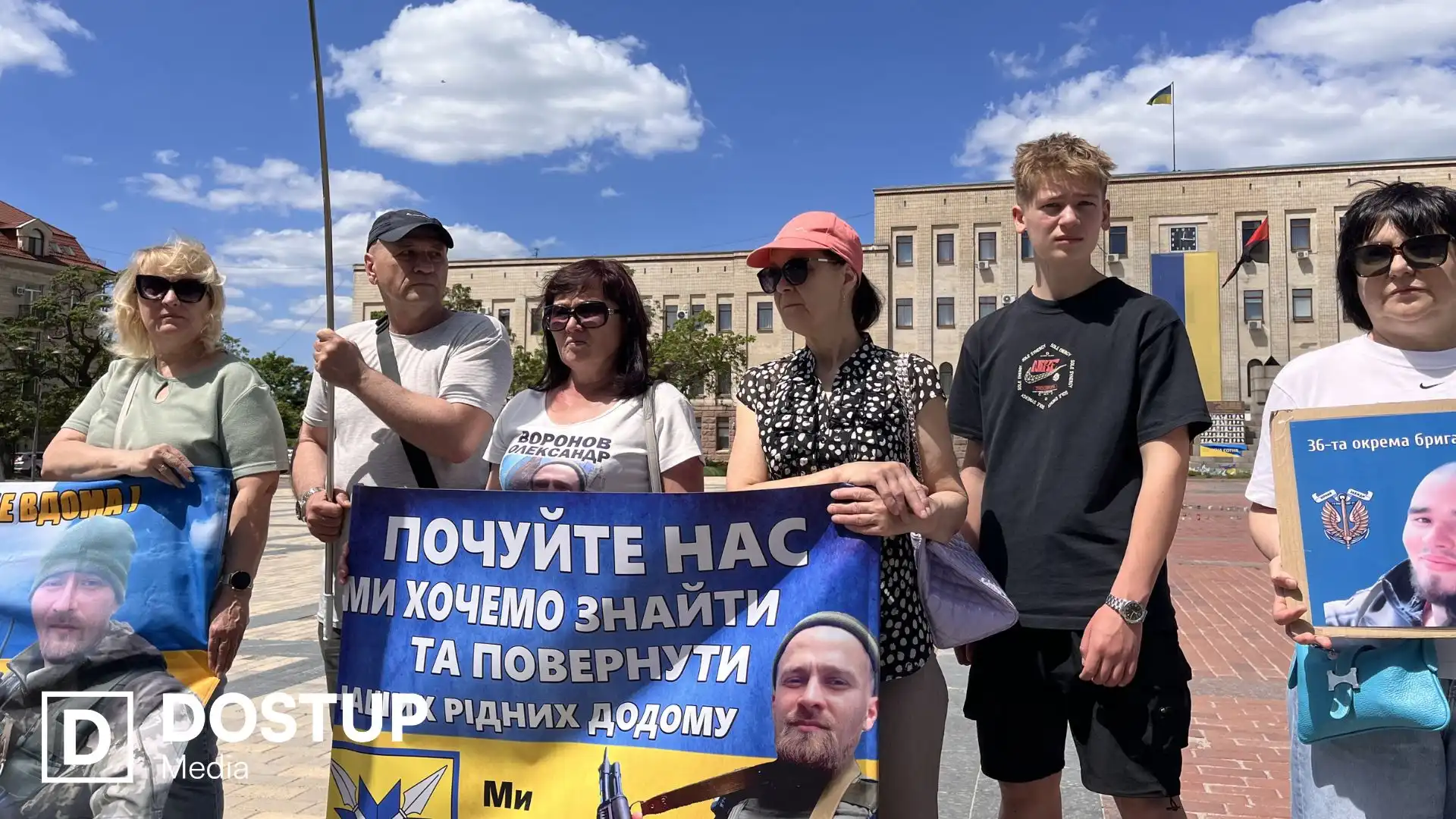 "Не мовчи! Полон вбиває!": щотижнева акція відбулася у центрі Кропивницького