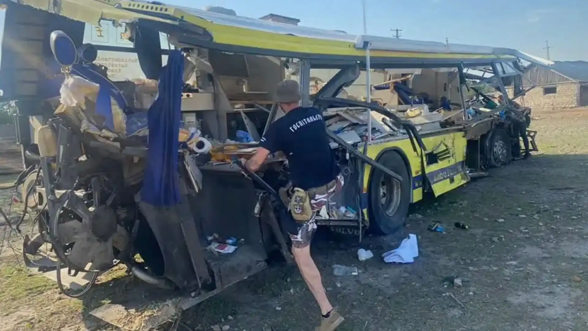 Жителів Кіровоградщини закликали підтримати петицію про присвоєння звання Героїні України парамедикині Наталії Фраушер