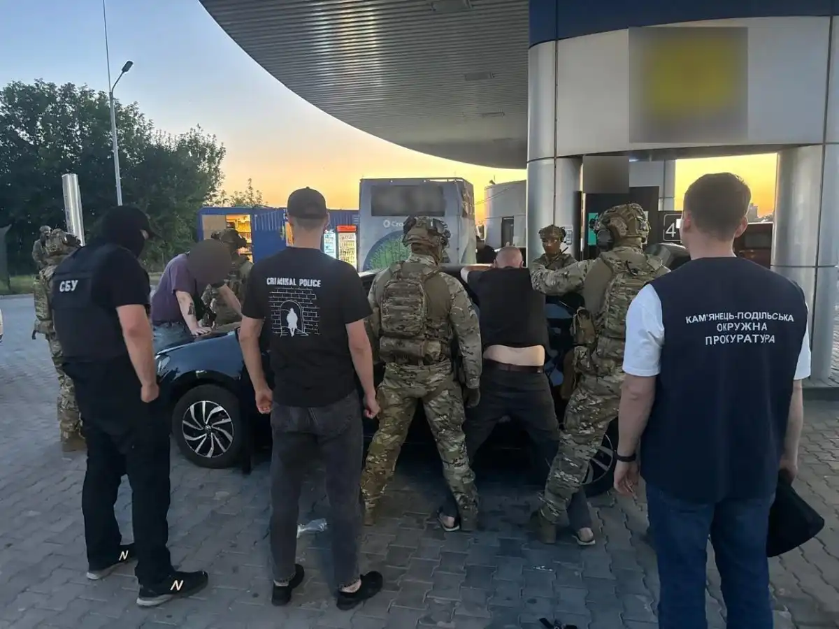 Шість тисяч доларів за дорогу до Молдави: жителя Кіровоградщини затримали на шляху до кордону