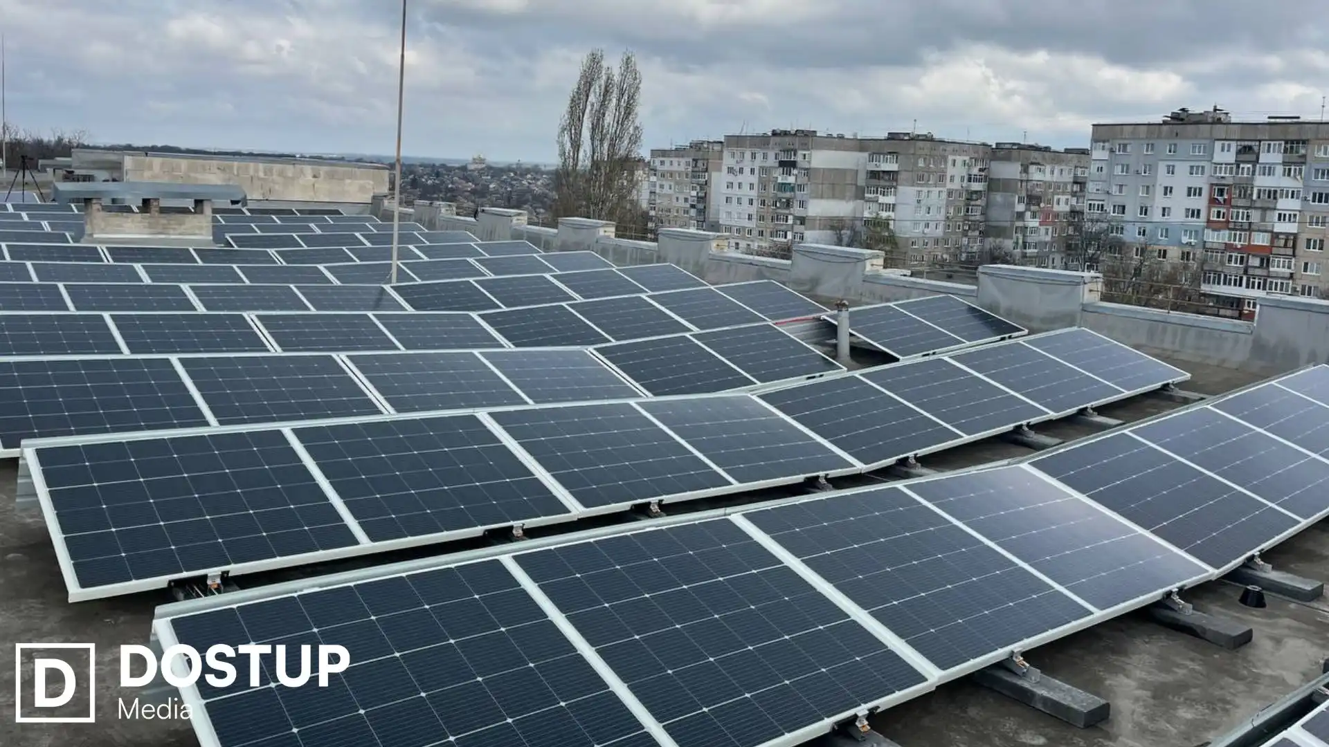 Заощаджує майже 7 тисяч євро на рік: як працює сонячна станція в кардіоцентрі Кропивницького
