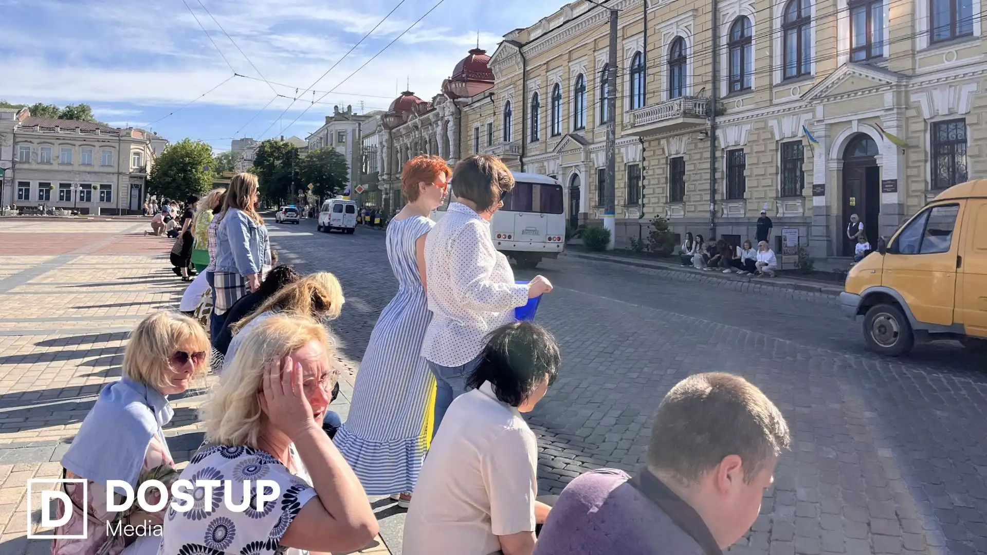 У Кропивницькому попрощалися з чотирма захисниками: містом проїхав траурний кортеж