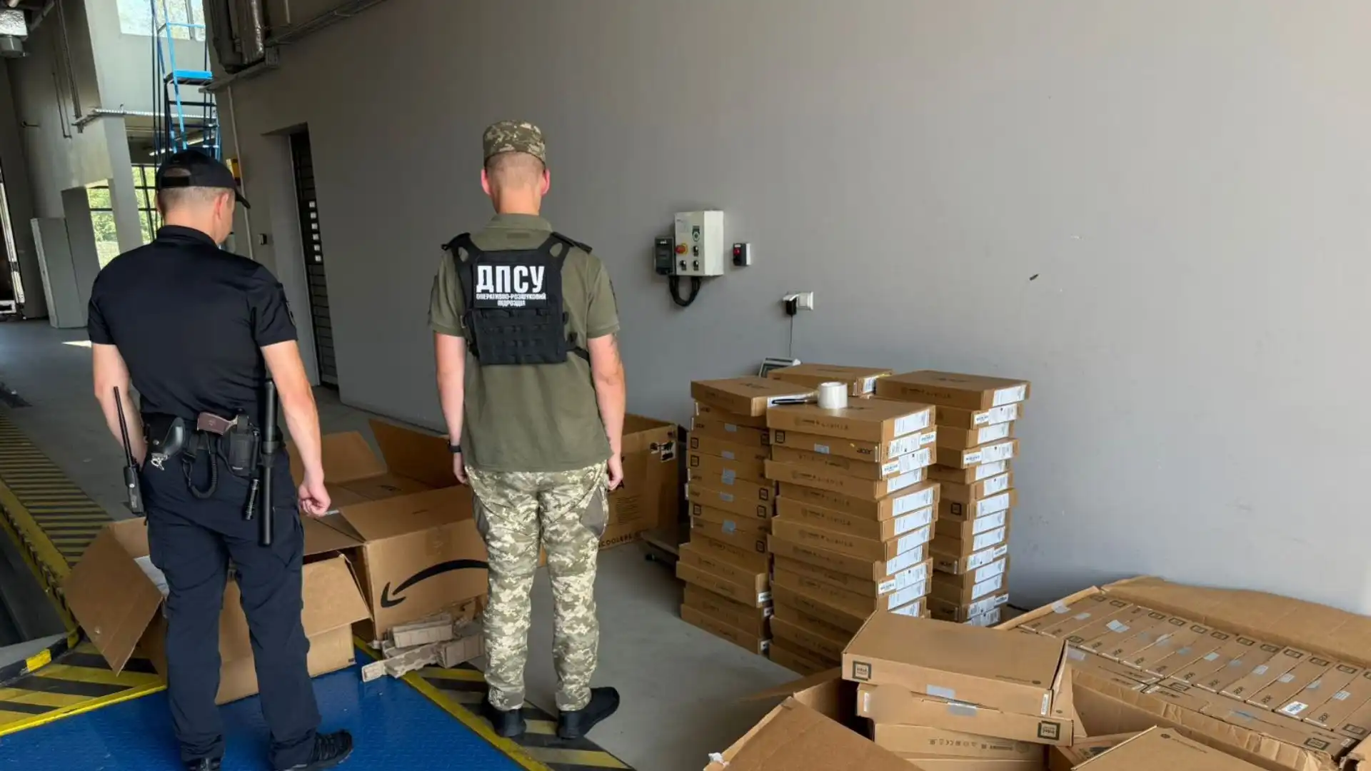 На кордоні викрили партію ноутбуків без документів на 2 мільйони: вантаж прямував на Кіровоградщину