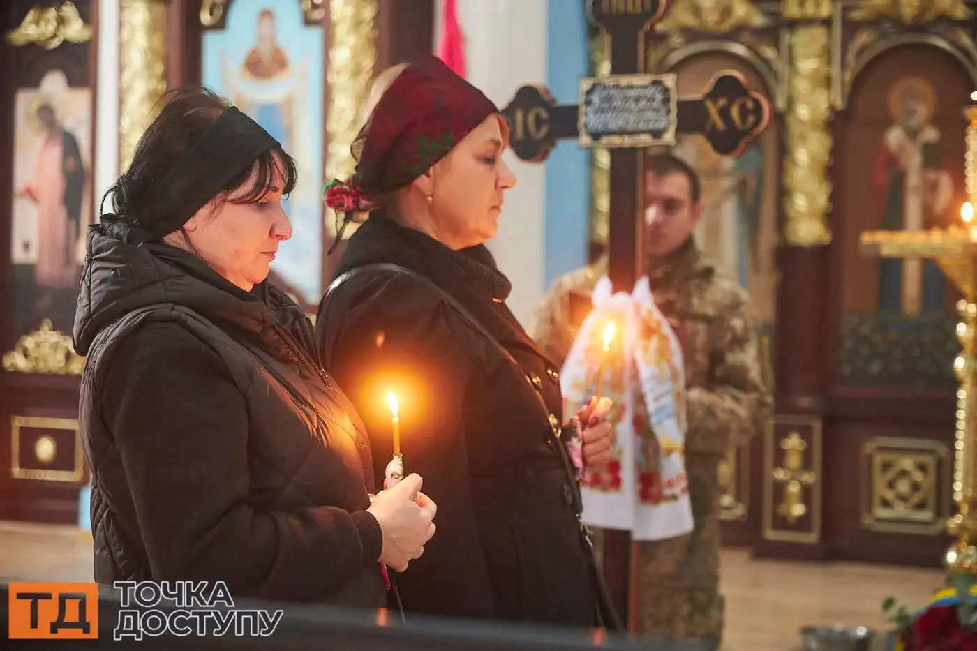 У Кропивницькому громада вшанувала пам’ять загиблого героя хвилиною мовчання.