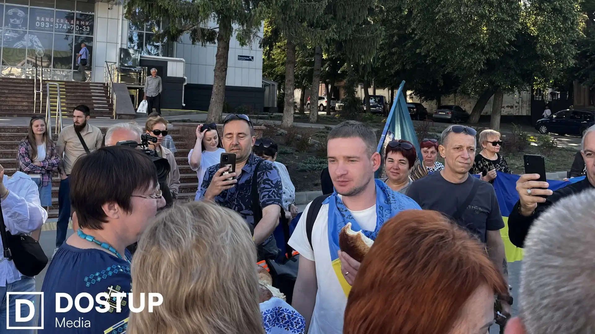 У Кропивницькому зустріли двох звільнених з полону захисників