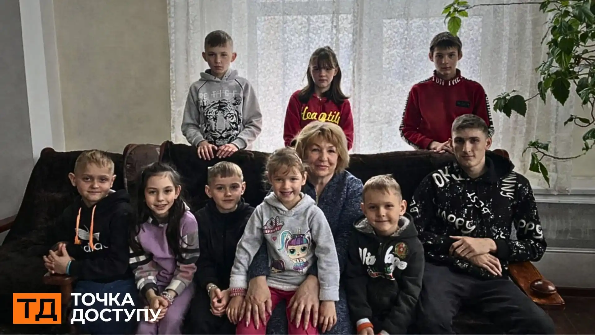 Три тижні на евакуацію: історія родини Цимбалюків, яка виїхала з-під обстрілів із десятьма дітьми на Кіровоградщину