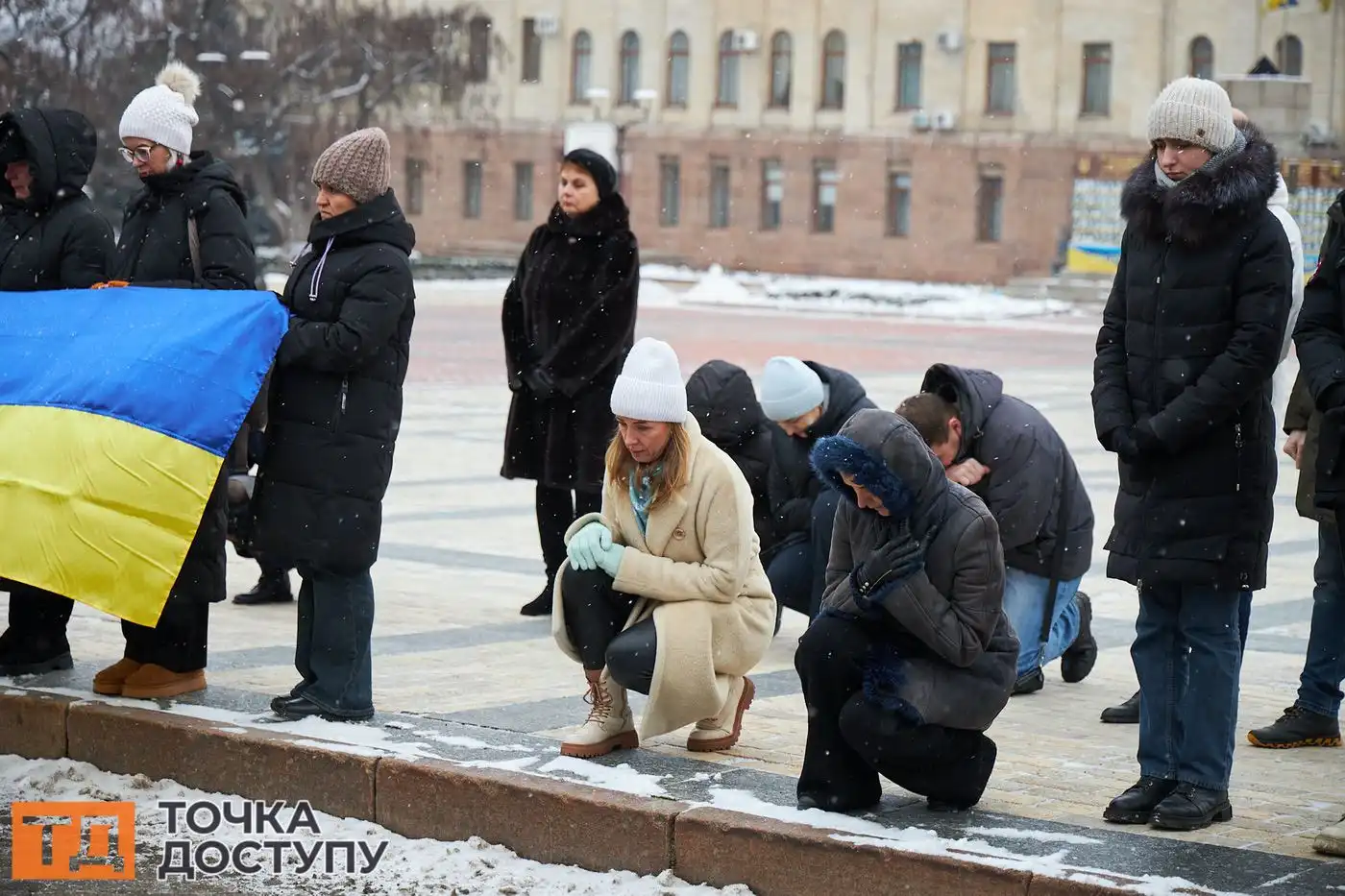 Полеглого воїна вшанували хвилиною мовчання у Кропивницькому.