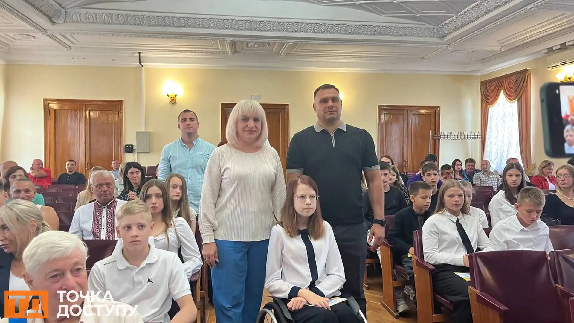 Вперше спортсменам до 18 років у Кропивницькому вручили гроші сертифікати