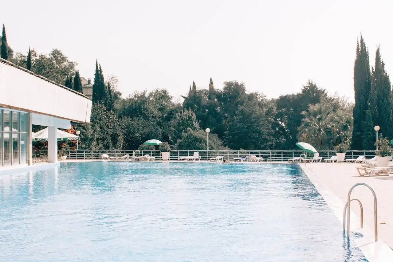 Imperial Pools Замовити басейн під ключ проектування будівництво басейнів ціни ImperialPools Карпати Харків Дніпро Київ Львів Одеса Вінниця Полтава Україна