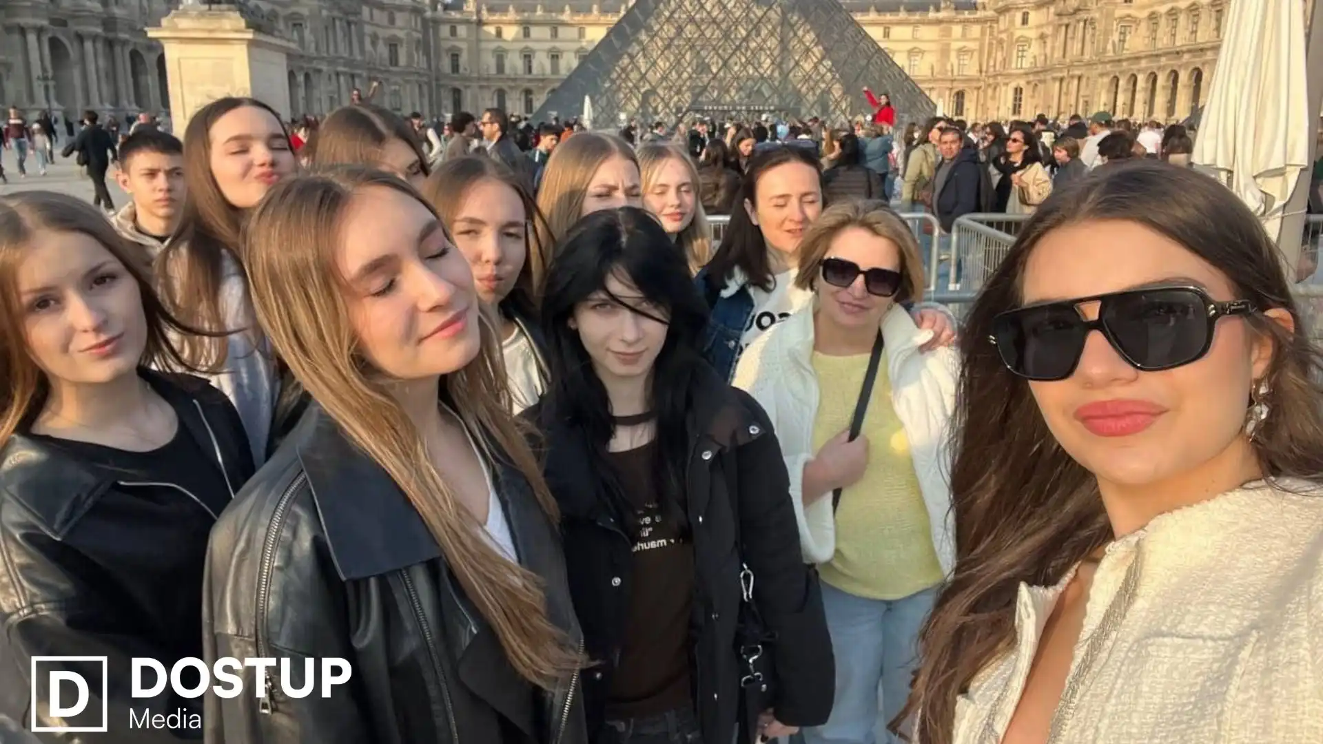 Вчили французьку і навчали іноземців розмальовувати писанки: як учні з Кропивницького побували на обміні у Франції