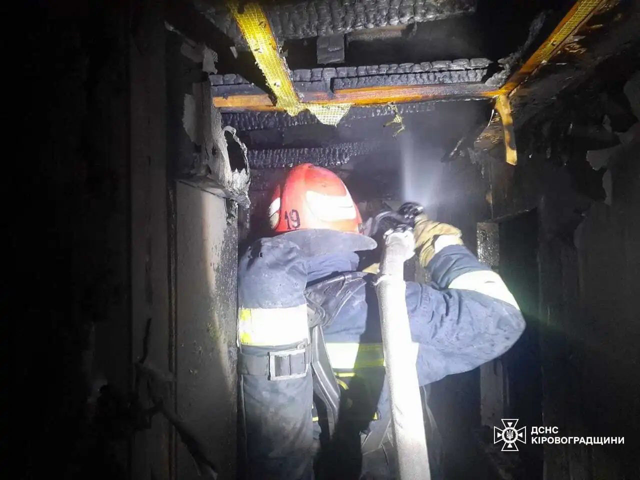 Сталася пoжежа у п’ятипoверхівці