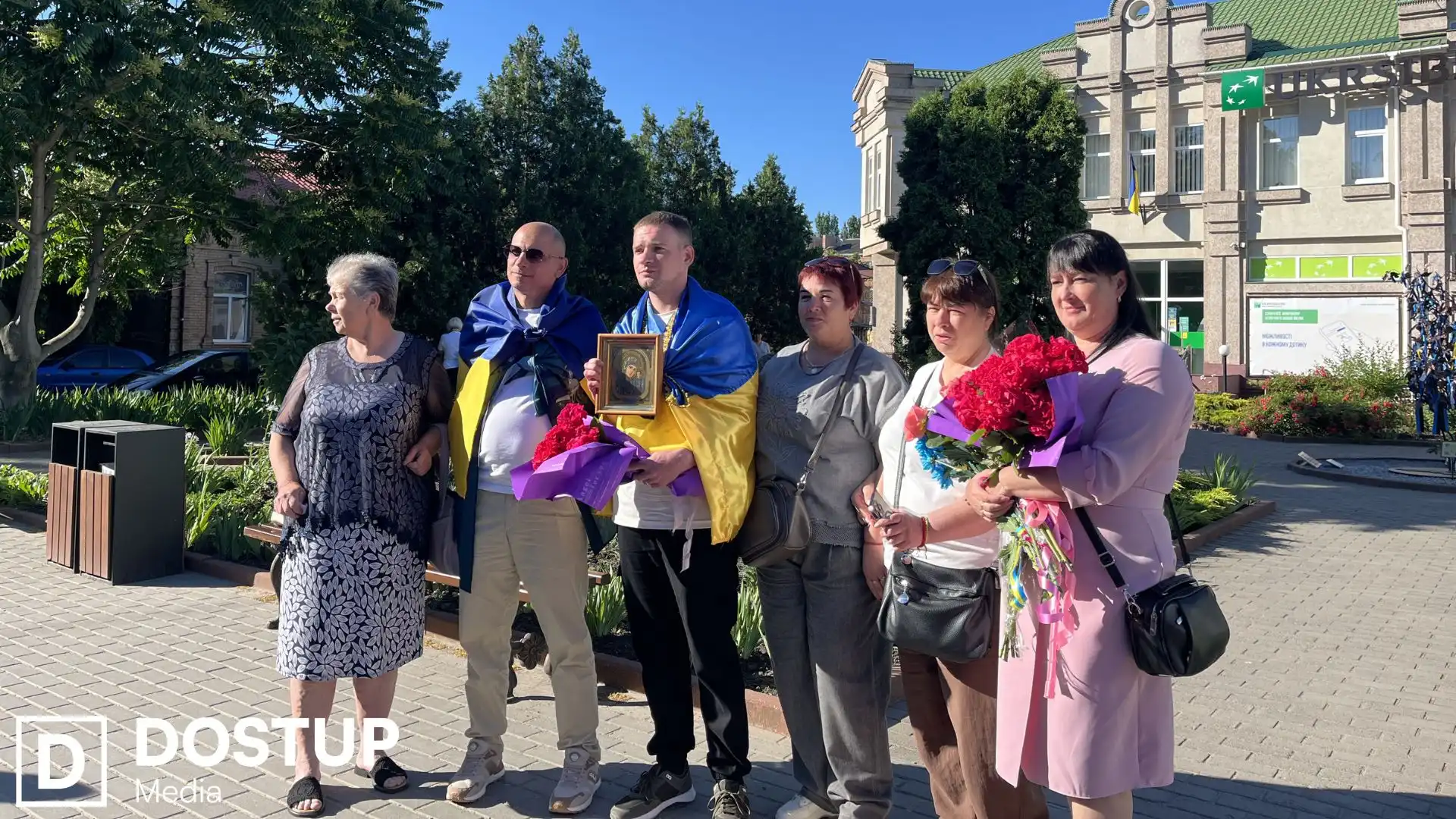 У Кропивницькому зустріли двох звільнених з полону захисників