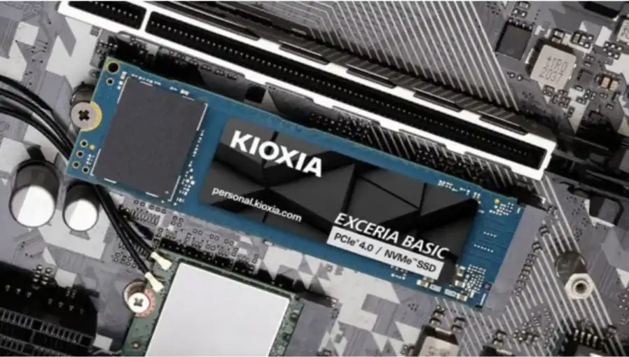 Чим відрізняється SSD 2 ТБ SATA від NVMe