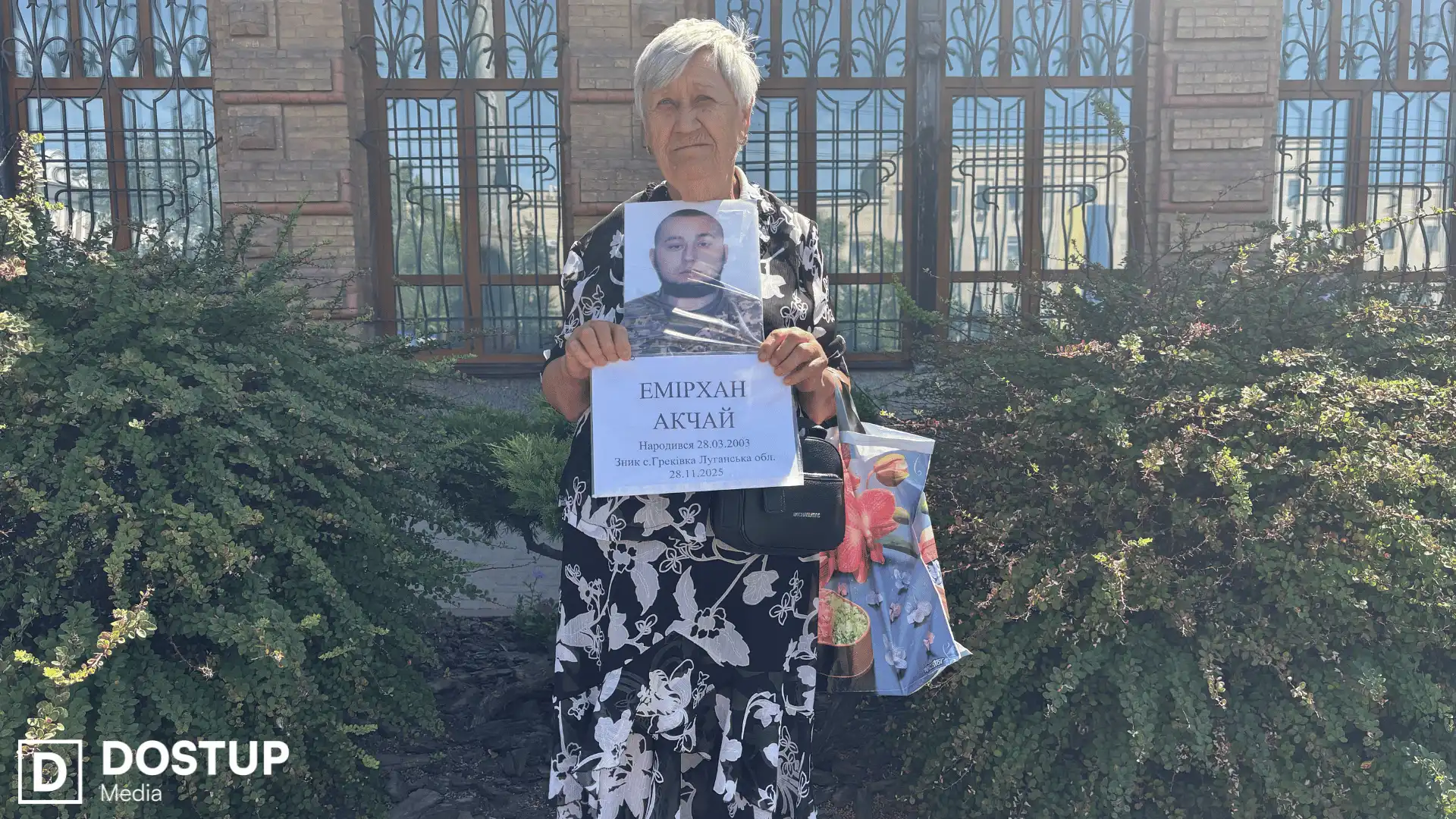 Кропивчничанка Ніна Гончаренко чекає на онука, військового Емірхана Акчая