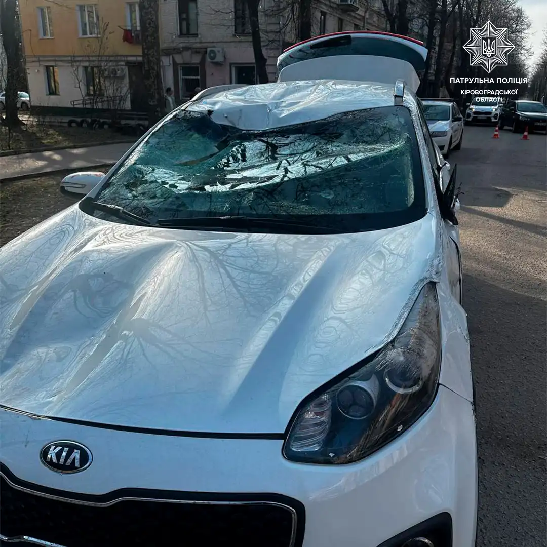 Перекинулося авто в Кропивницькому: що відомо