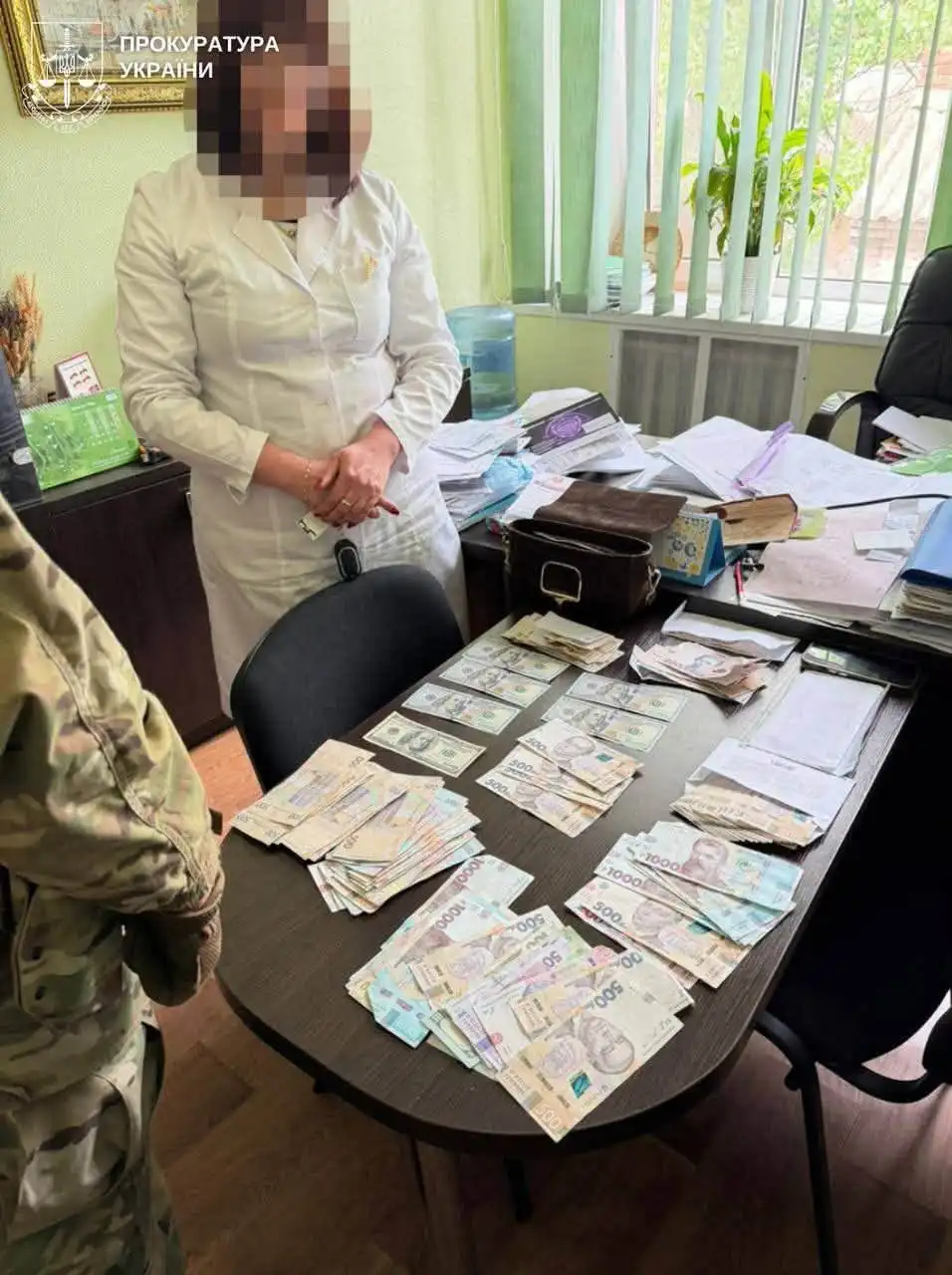 П’ятьом медикам на Кіровоградщині змінили підозри у справі про оформлення інвалідності за гроші