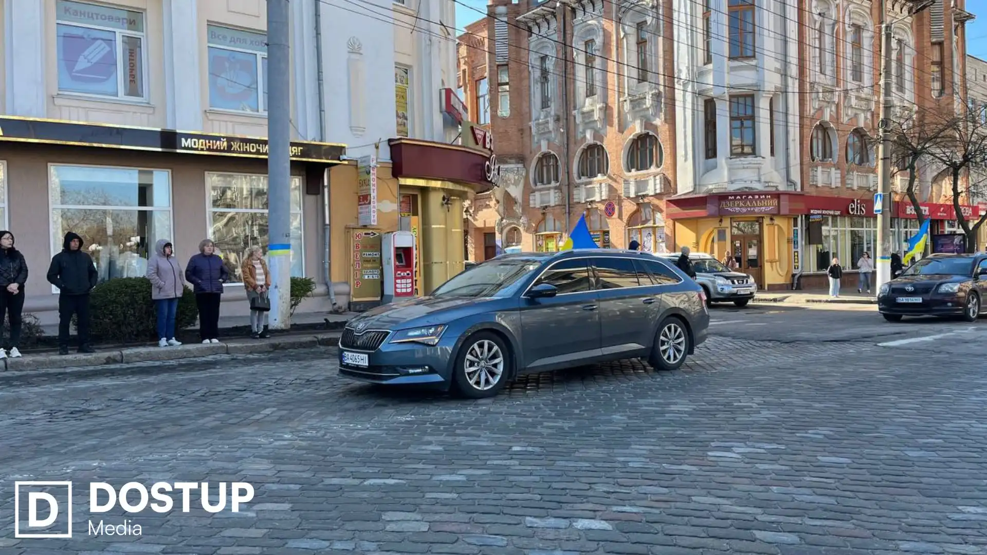 У Кропивницькому попрощалися з трьома захисниками, які загинули на війні