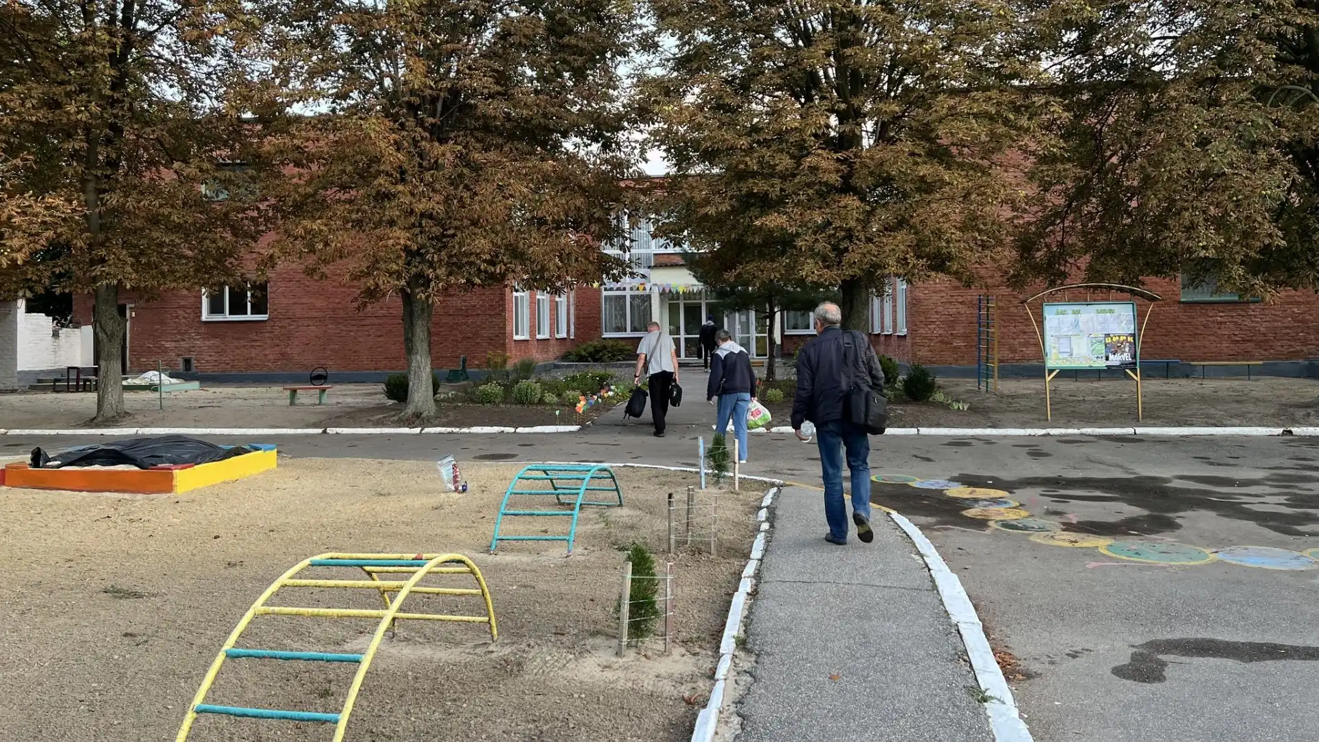 Евакуаційний автобус з Донеччини зустріли в Олександрії