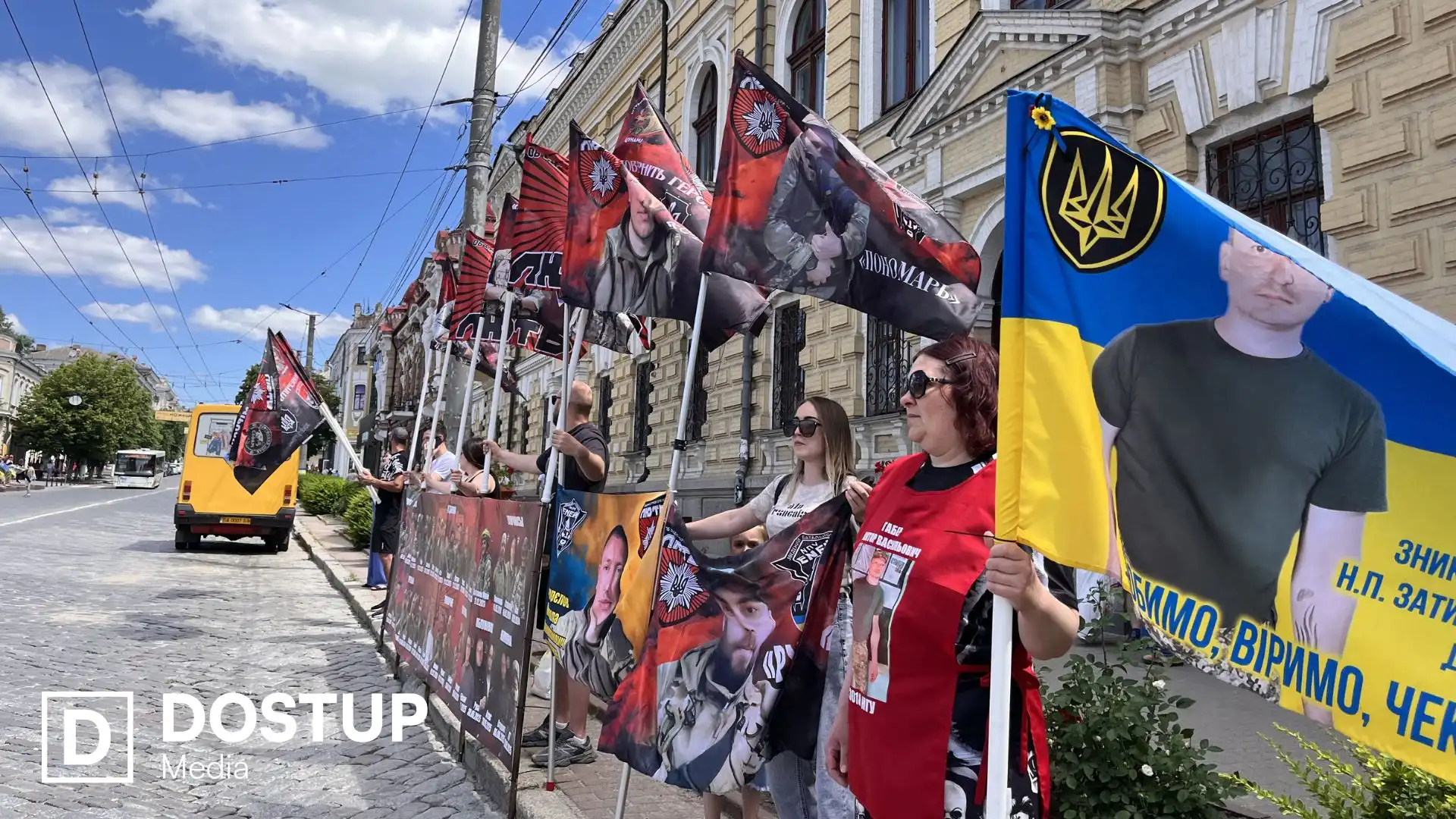 "Не мовчи! Полон вбиває!": щотижнева акція відбулася у центрі Кропивницького