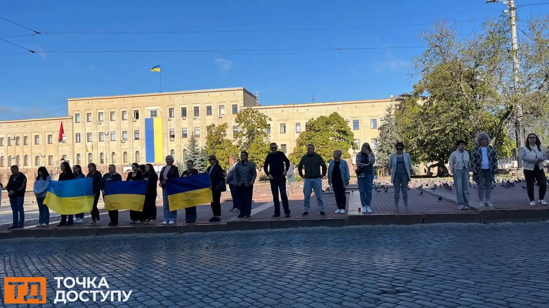 У Кропивницькому попрощалися із воїном Ігорем Гордашком: містом проїхав траурний кортеж