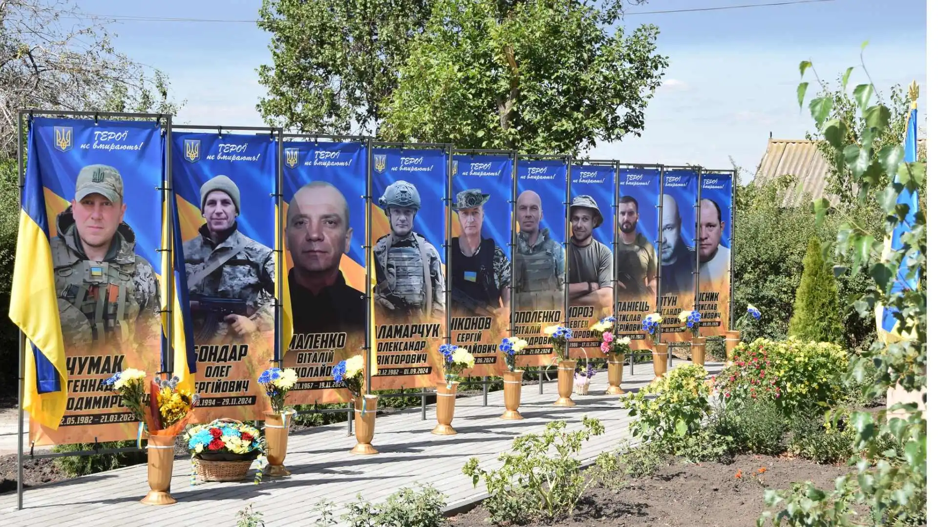 Дві Алеї слави відкрили у селах Петрівської громади