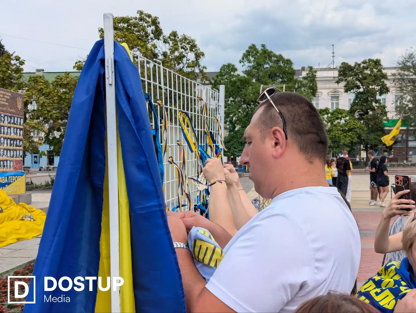 Родини захисників, які перебувають у полоні або зникли безвісти, на акції в Кропивницькому