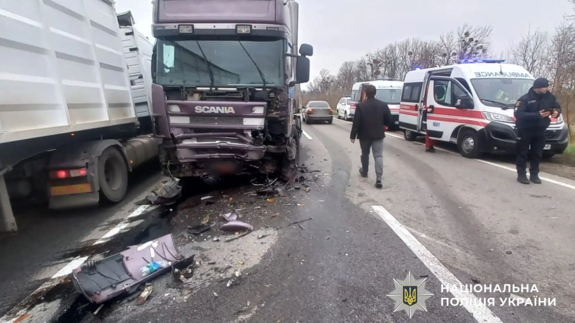 Зіткнулися вантажівка та легковик: двоє людей загинули в аварії на Кіровоградщині