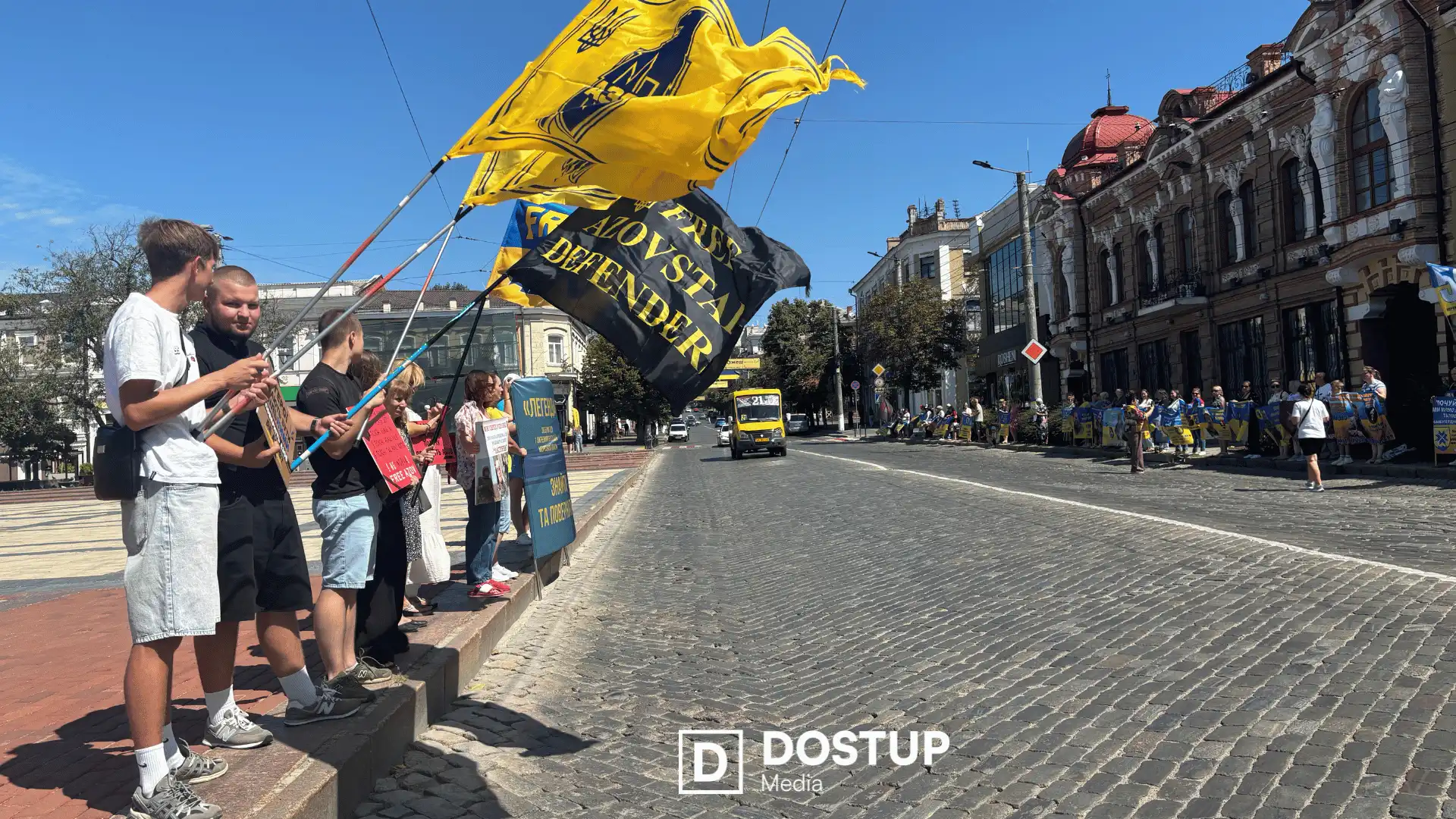 Щонедільна акція "Не мовчи! Полон вбиває!" у середмісті Кропивницького