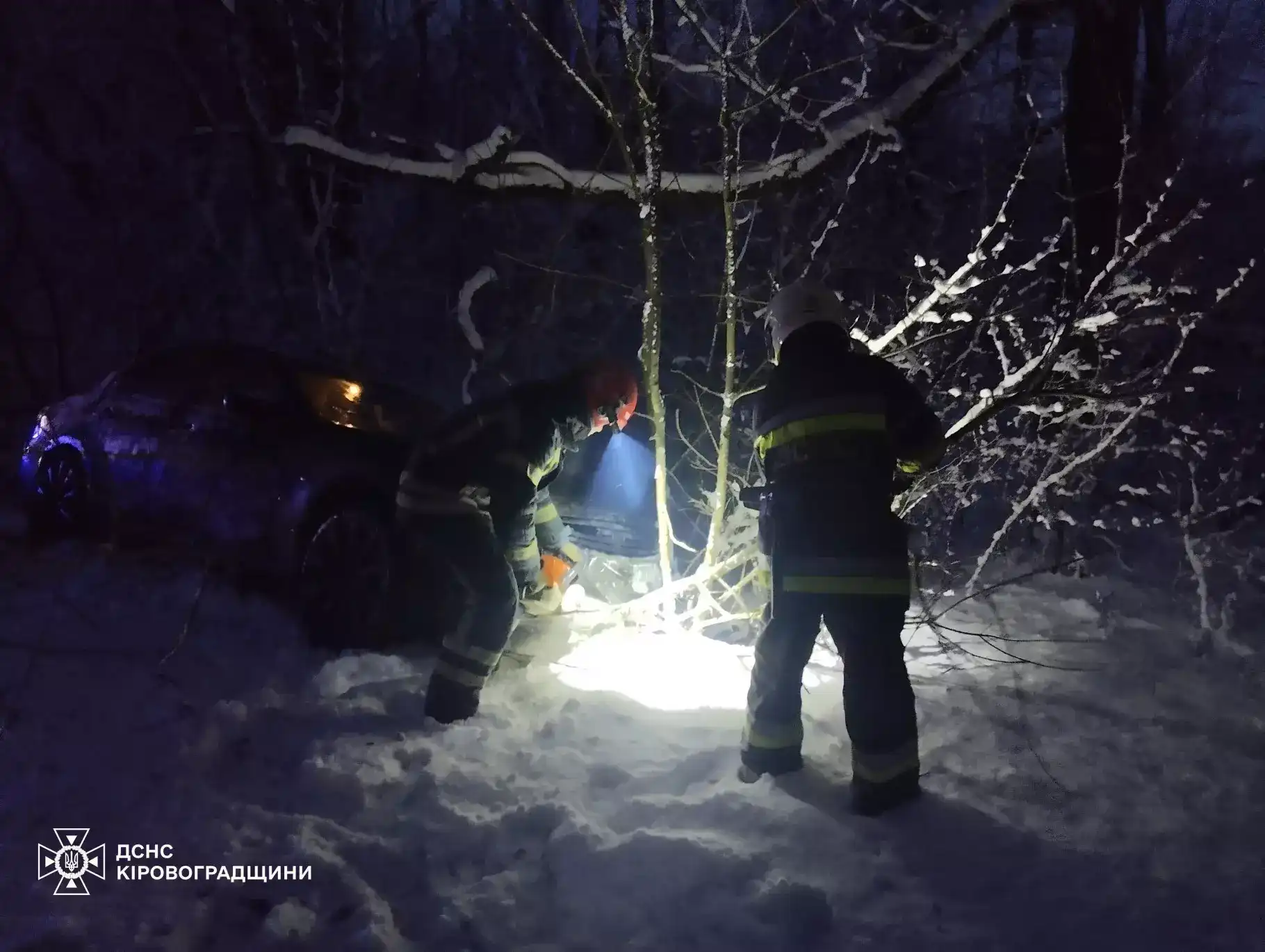 діставали машини з кюветів у Кіровоградській області