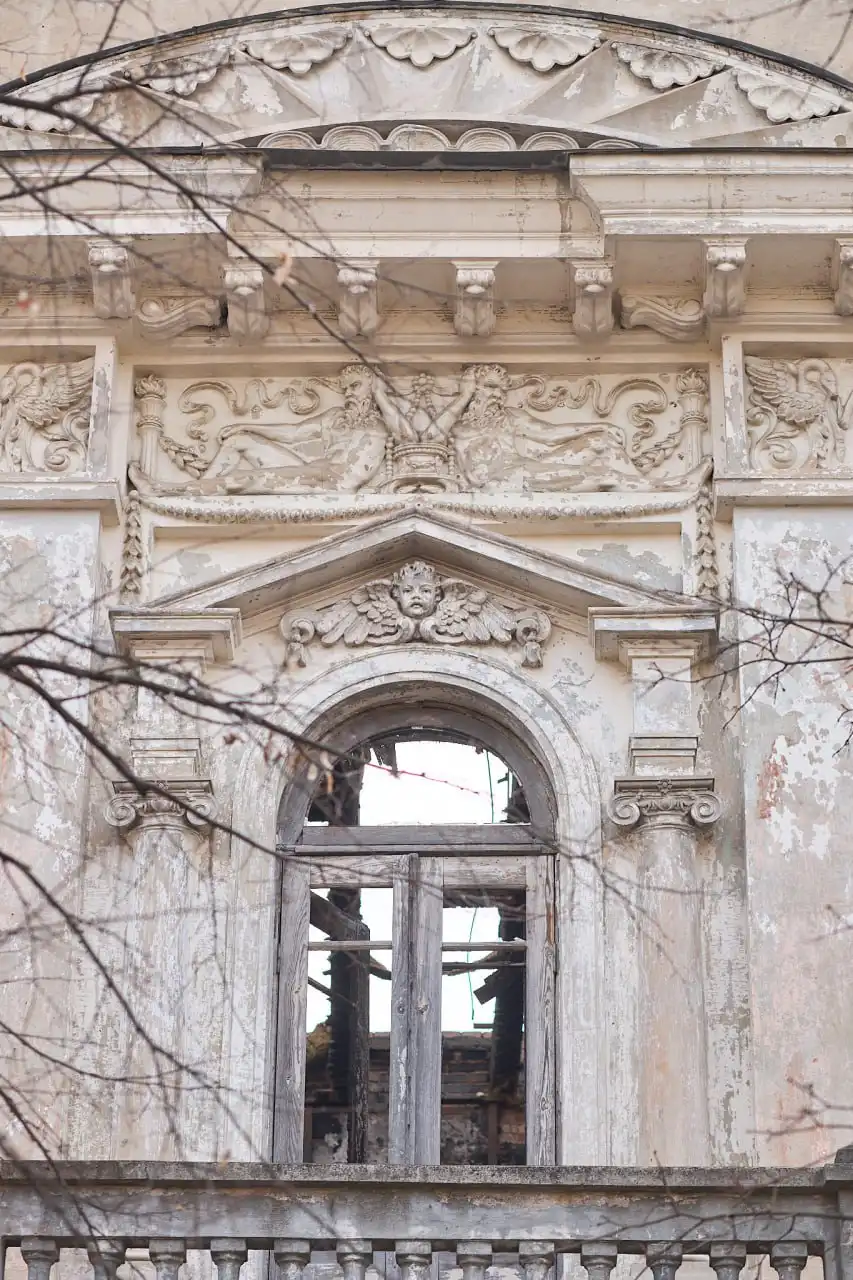 Театральна