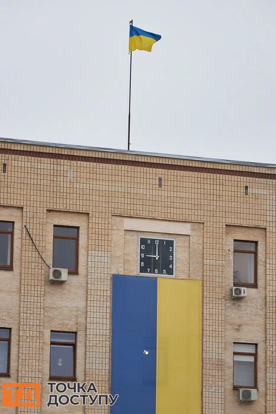 Світла пам’ять і вічна слава захисникам України.