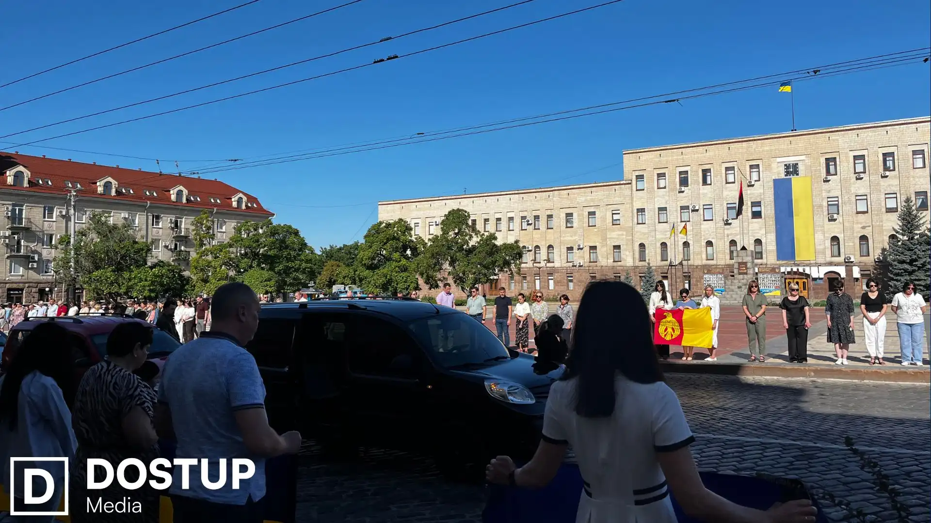 З трьома захисниками попрощалися у Кропивницькому: містом проїхав траурний кортеж