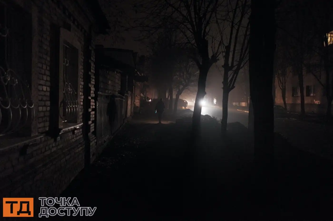 Атмосфера вечірнього Кропивницького під час блекауту відчувається особливо гостро та емоційно.