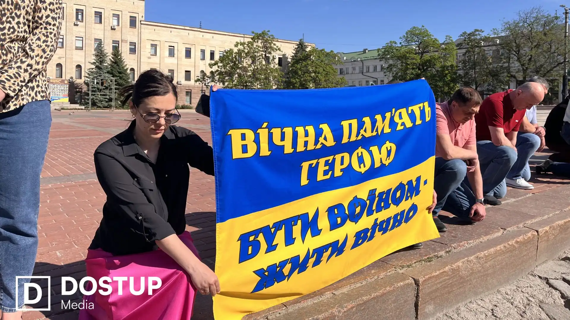 У Кропивницькому попрощалися з чотирма захисниками: містом проїхав траурний кортеж