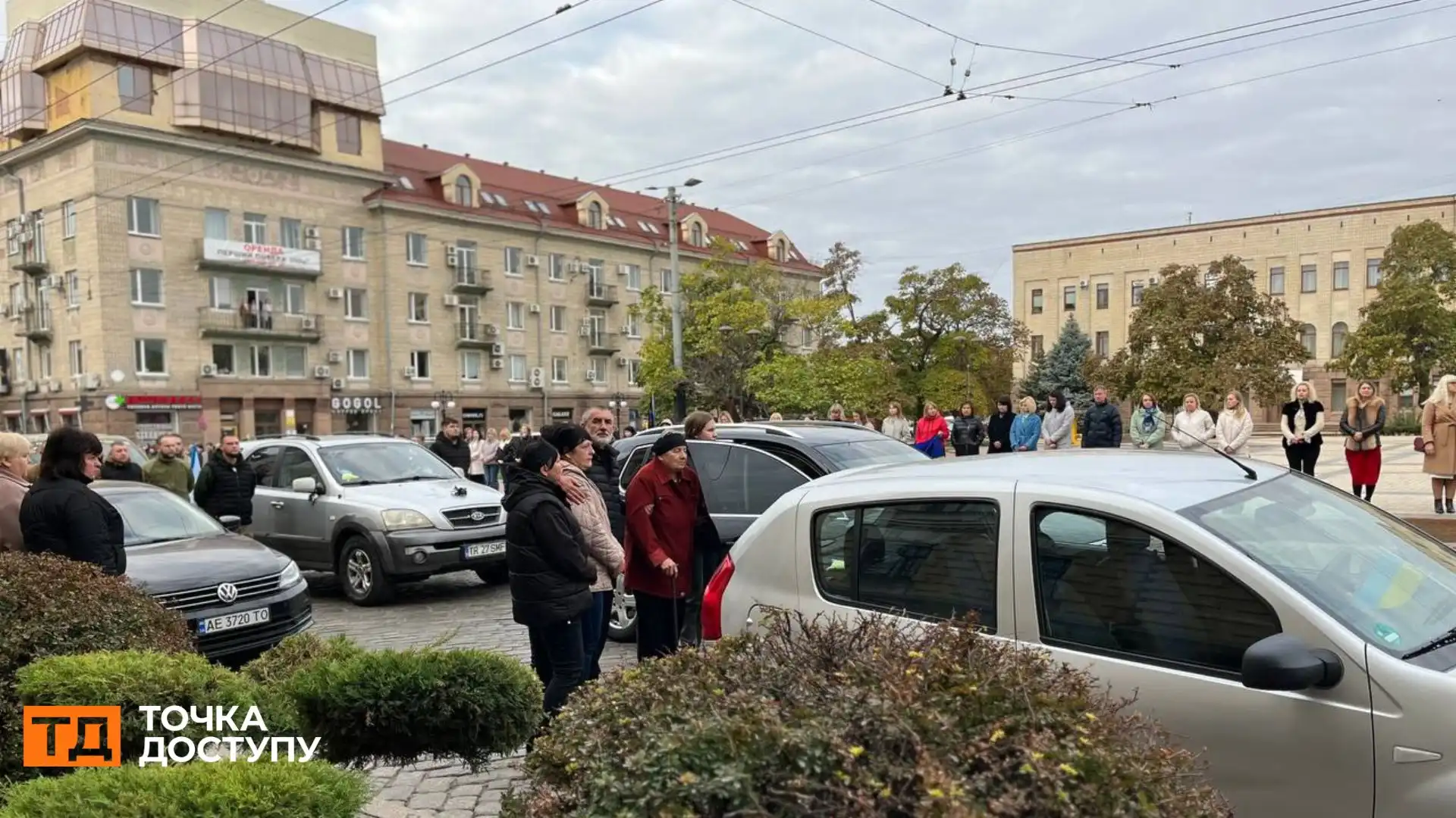 У Кропивницькому прощалися з Віталієм Пoпoвичем та Михайлом Бандурком: містом проїхав траурний кортеж