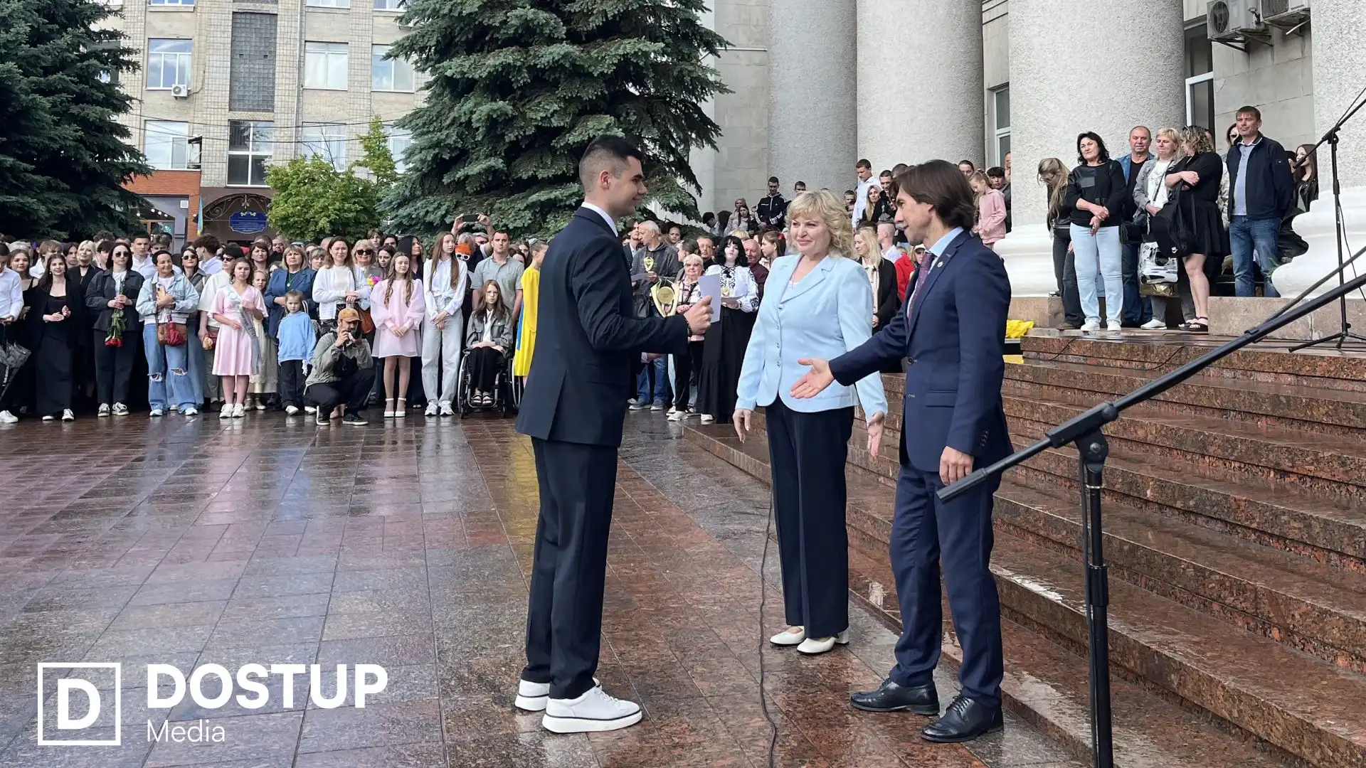 Фестиваль випускних вальсів відбувся у Кропивницькому (ФОТО)