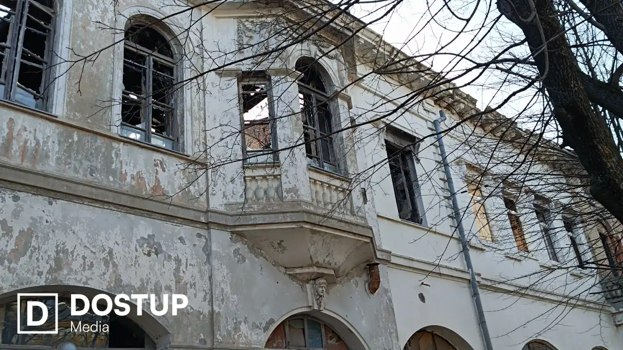 Театральна, 10 у Кропивницькому