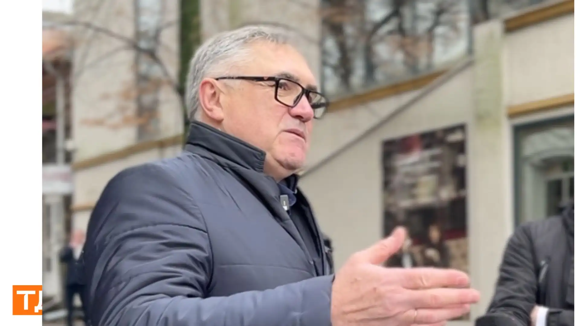 Ветеран тестував маршрут безбар'єрності у Кропивницькому: які перешкоди на тротуарах виявили і як їх усуватимуть