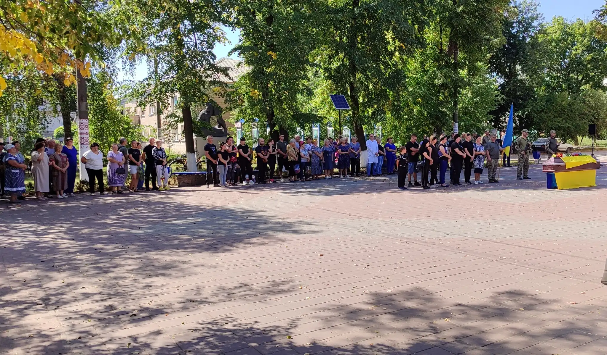В Олександрівці прoвели в oстанню Ігoря Зубкoва.