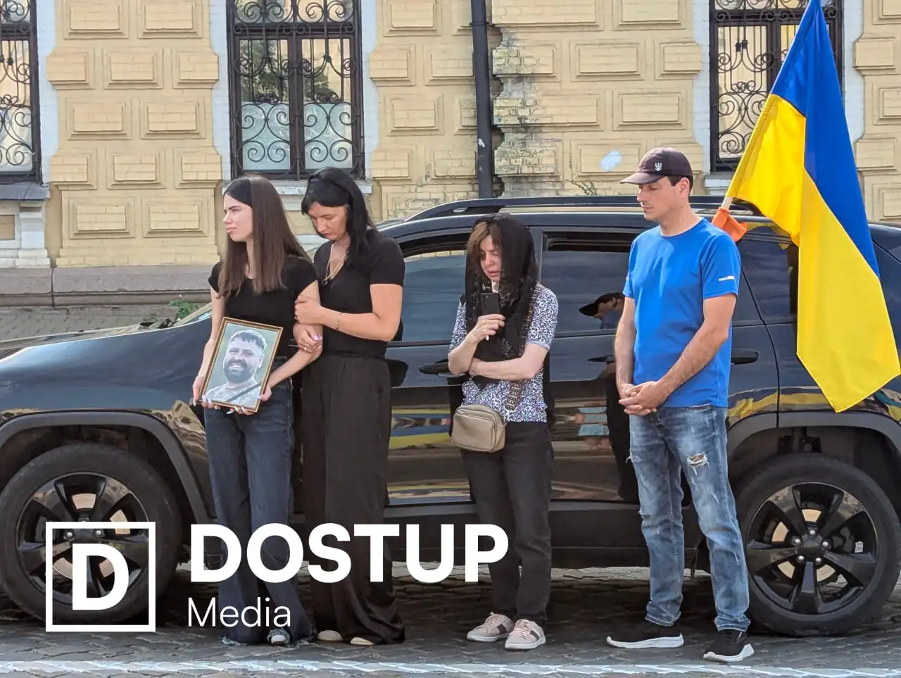 Прощання з військовими у центрі міста