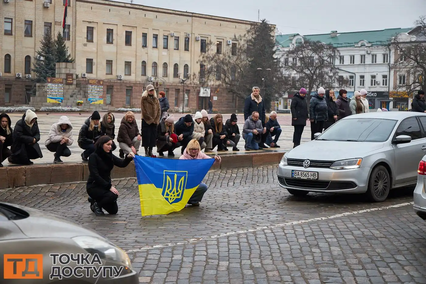 У Кропивницькому пройшла траурна церемонія прощання з чотирма героями-захисниками України.