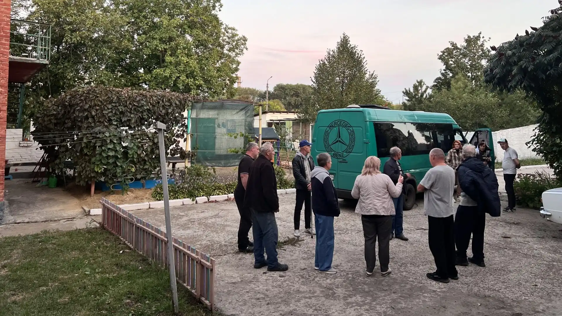 Евакуаційний автобус з Донеччини зустріли в Олександрії