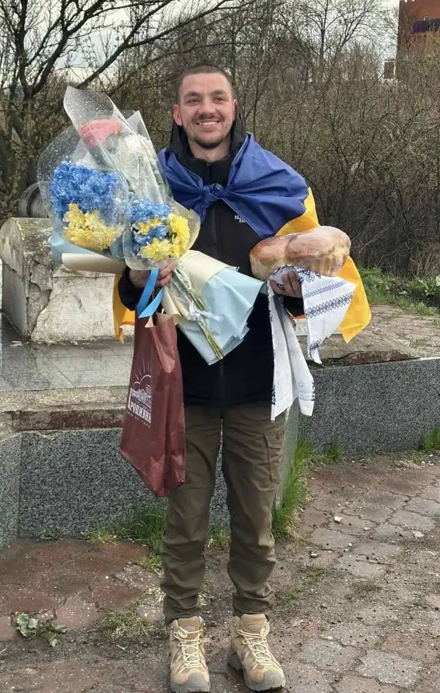 Зустріли Дмитра Лихачова