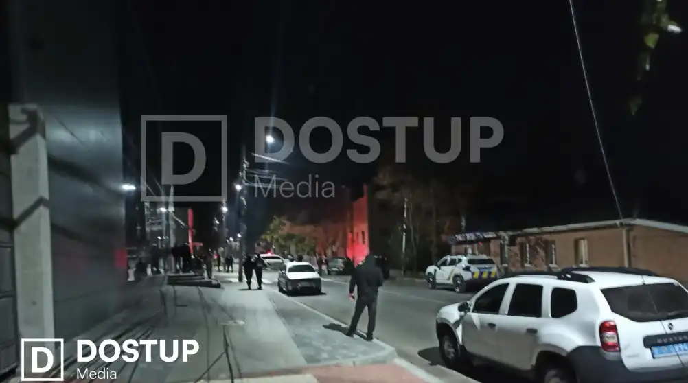 Стрілянина у центрі Кропивницького: люди продовжують бути зачиненими у школі, триває спецоперація