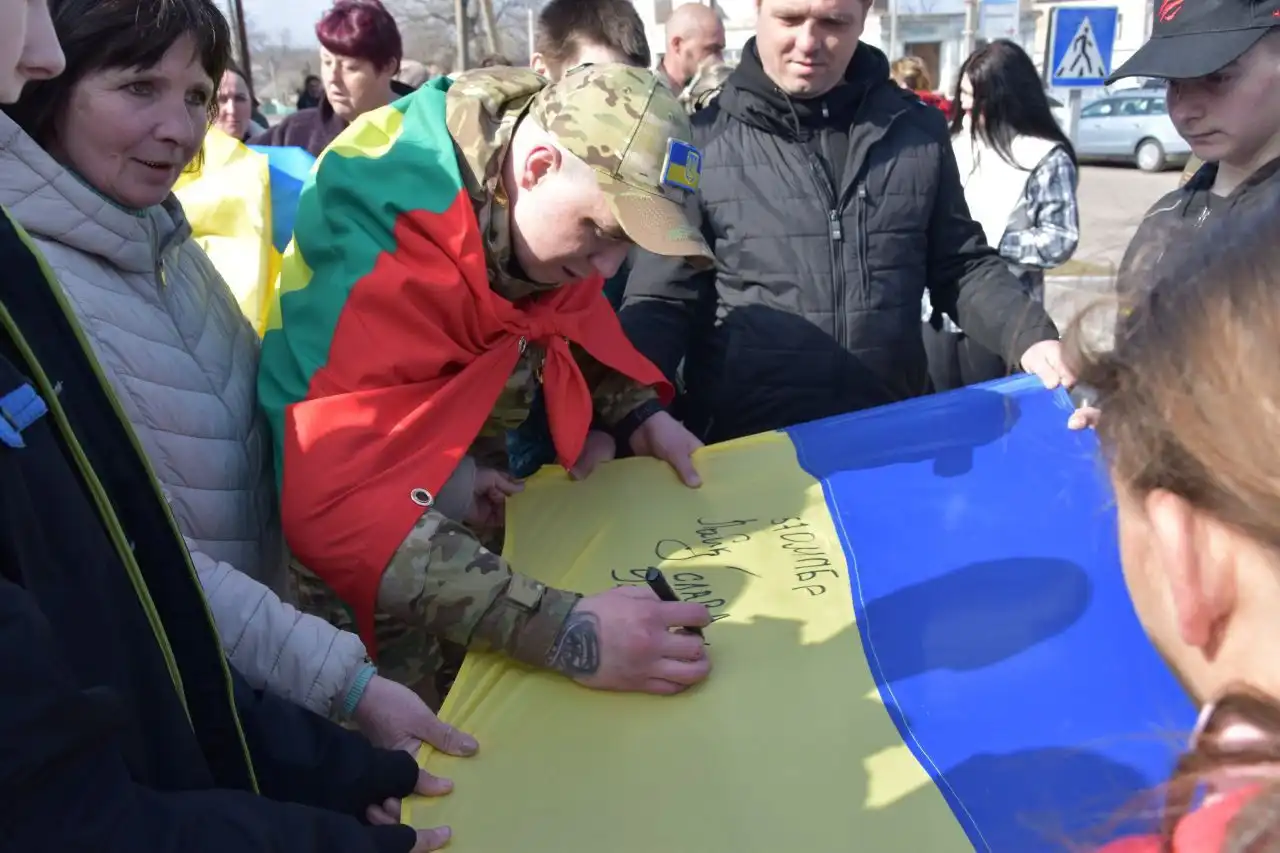 Повернувся додому після майже 4 років у полоні: на Кіровоградщині зустріли захисника