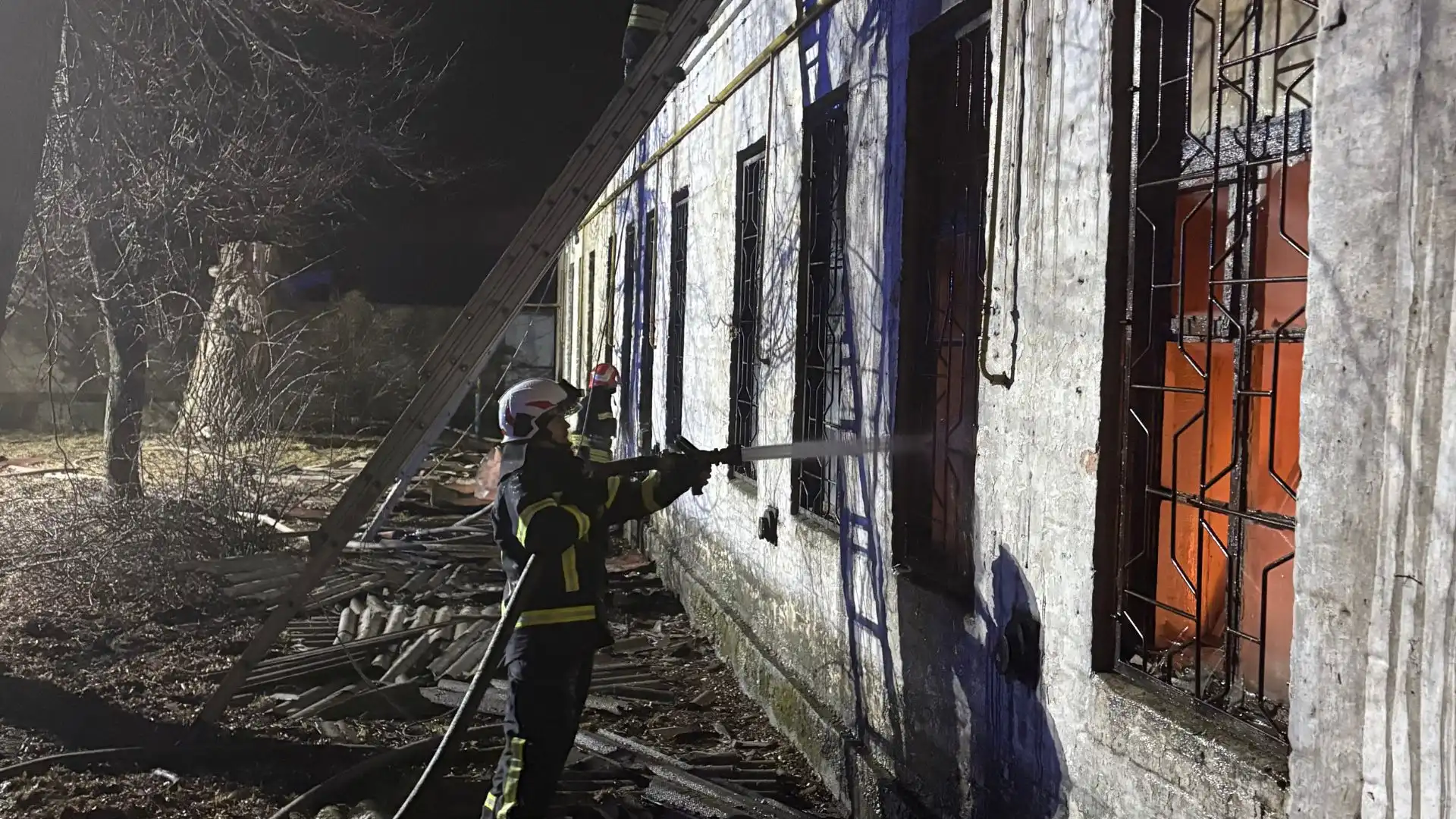 Пожежі, травмовані люди та зруйновані будинки: наслідки дронової атаки на Кіровоградщині