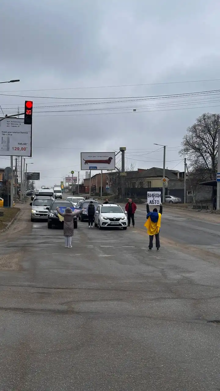 “Вшануй”: у Кропивницькому жителів і водіїв закликають зупинятися під час хвилини мовчання 