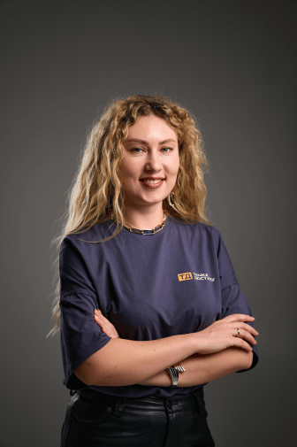 Журналістка