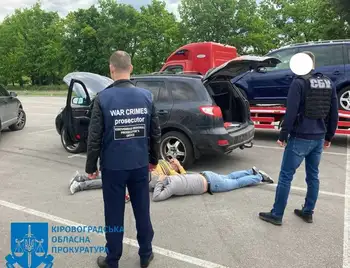 Чоловіку, який у Кропивницькому продавав автівки, надані Європою для ЗСУ, повідомили про підозру фото 1